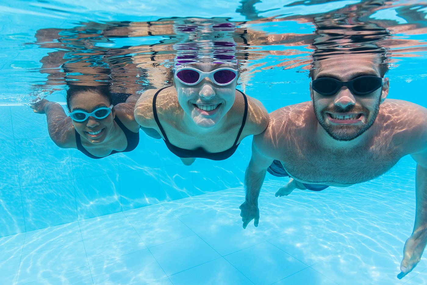 Bestway Schwimmbrille Accelera™, (Packung, 1-St., Verstellbares, zweigeteiltes Silikon-Kopfband), 100% latex- und PVC-frei Bild 3