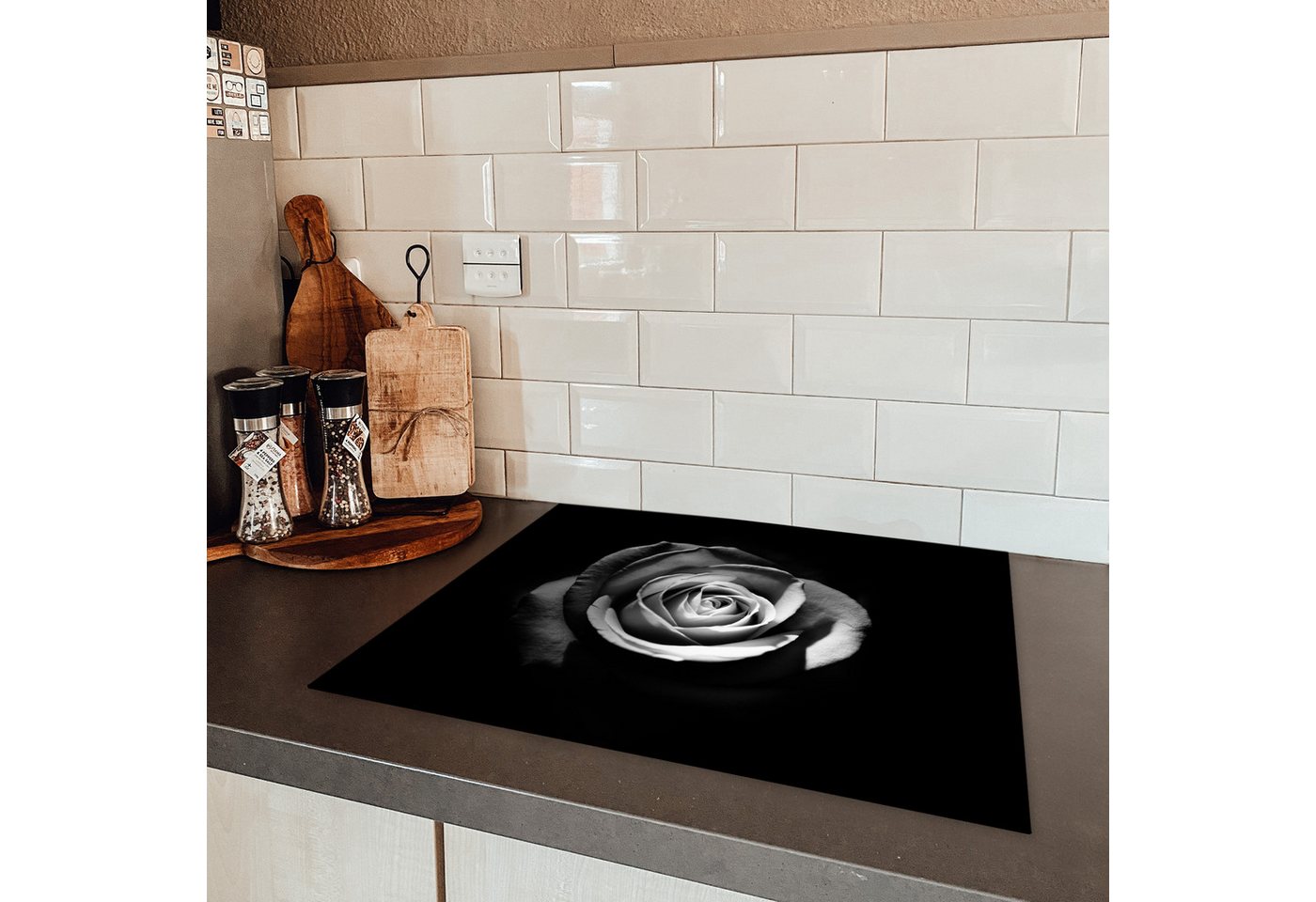 MuchoWow Herd-Abdeckplatte Blumen - Schwarz - Rose - Weiß - Botanisch, Vinyl, (1 tlg), Abdeckung Induktionskochfeld Schutzmatte, Küche Deko, 65x52 cm Bild 3
