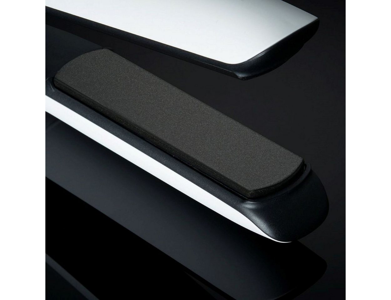 GHD Glätteisen GHD platinum+ Haarglätter - weiß Keramik, Einzigartiges Gabelgelenk