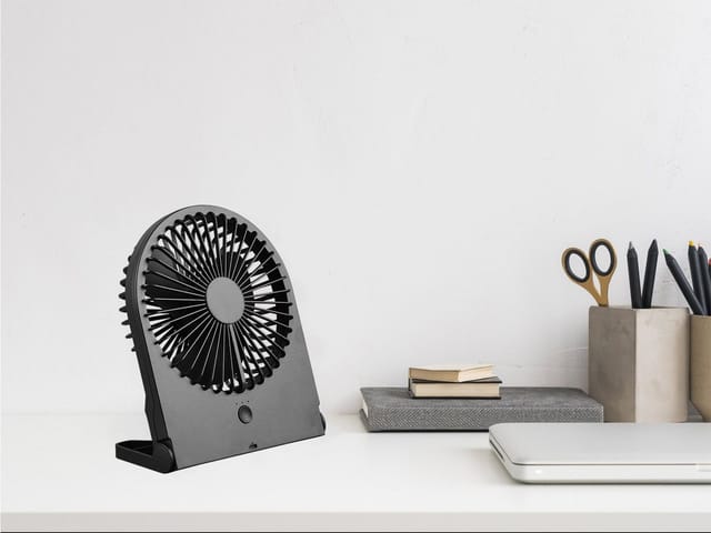Schreibtisch Ventilator Breezy - 3 Stufen, Schwarz Höhe 23cm Akku Usb-c Anschluß