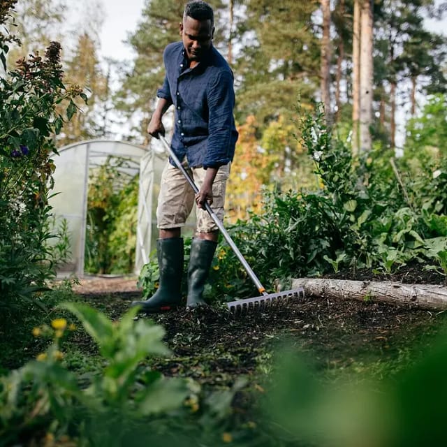 Rechen 14 Gebogene Zähne Ergonomic Gebogenen Stiel Fiskars - 1077113
