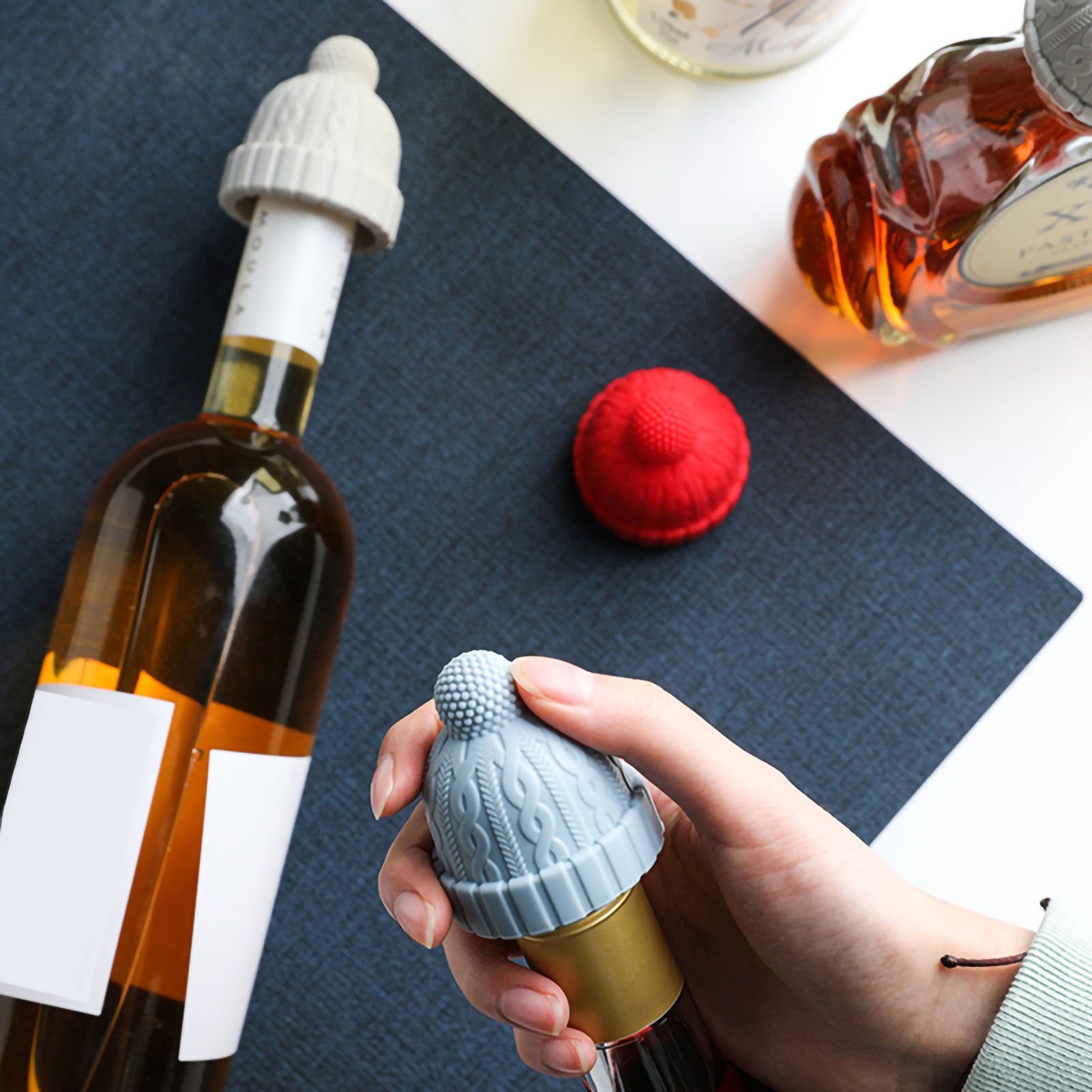 Kreativer Silikon-weinverschluss, Niedlicher Kleiner Roter Hut, Perfekt Für Den Heimgebrauch, Verschließt Weinflaschen, Verschluss Für Sekt, Drei Farben Erhältlich, Kleiner Blauer Hut.