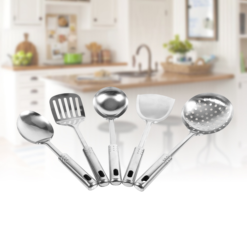 Set Aus 5 Multifunktionalen Küchenutensilien Aus Edelstahl: Löffel, Schöpfkelle, Pfannenwender.