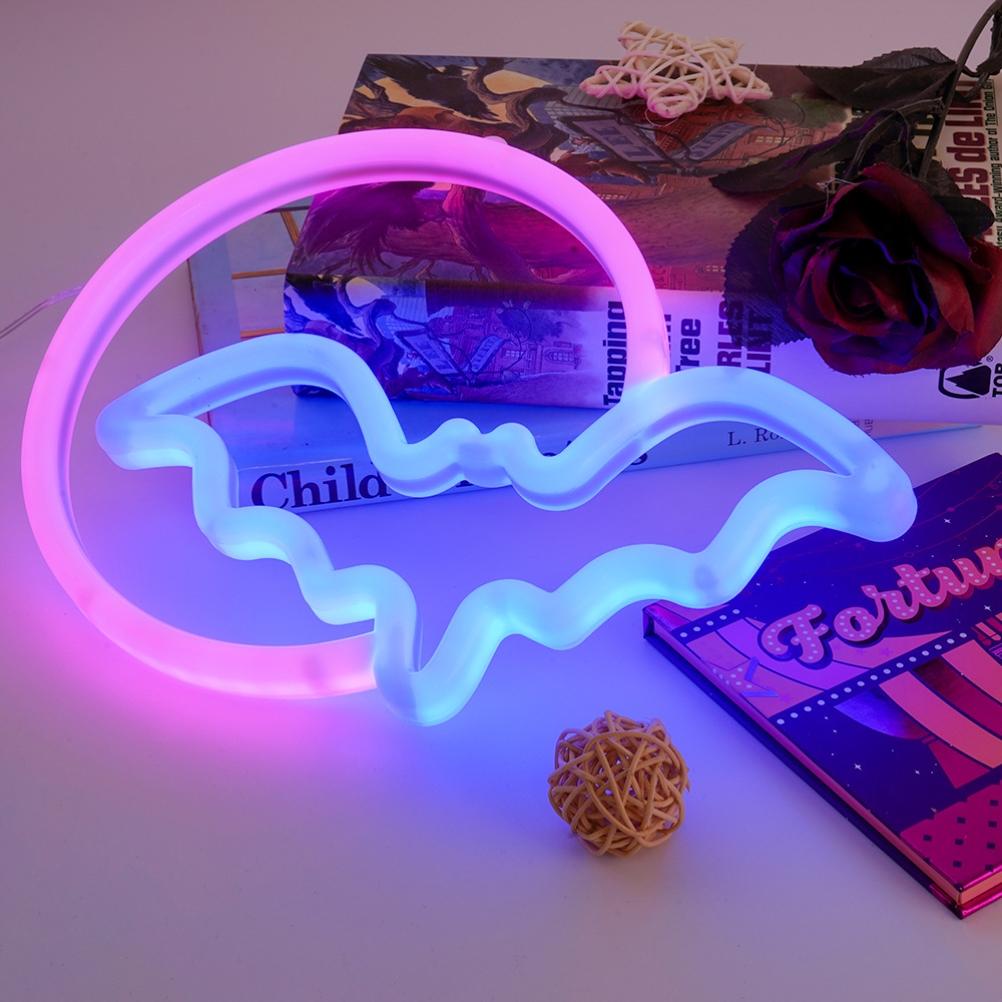 Eine Multifunktionale Led-neonlampe In Form Einer Fledermaus Und Eines Mondes, Betrieben Mit Einer Usb-batterie, Ideal Für Halloween, Barpartys, Als Schlafzimmerwanddekoration, Für Stimmungsbeleuchtun