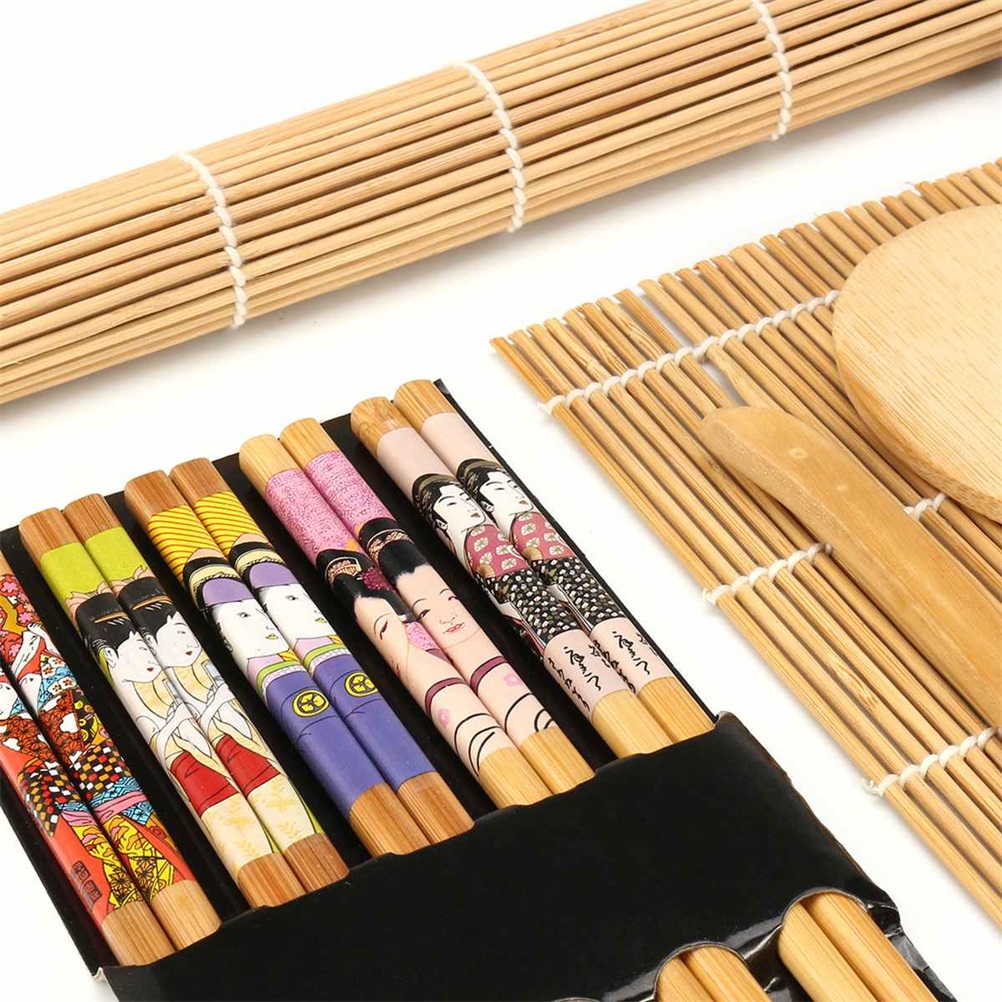 Bambus-sushi-set: Sushi-matte, Sushi-vorhang, Messer, Löffel Und Essstäbchen.
