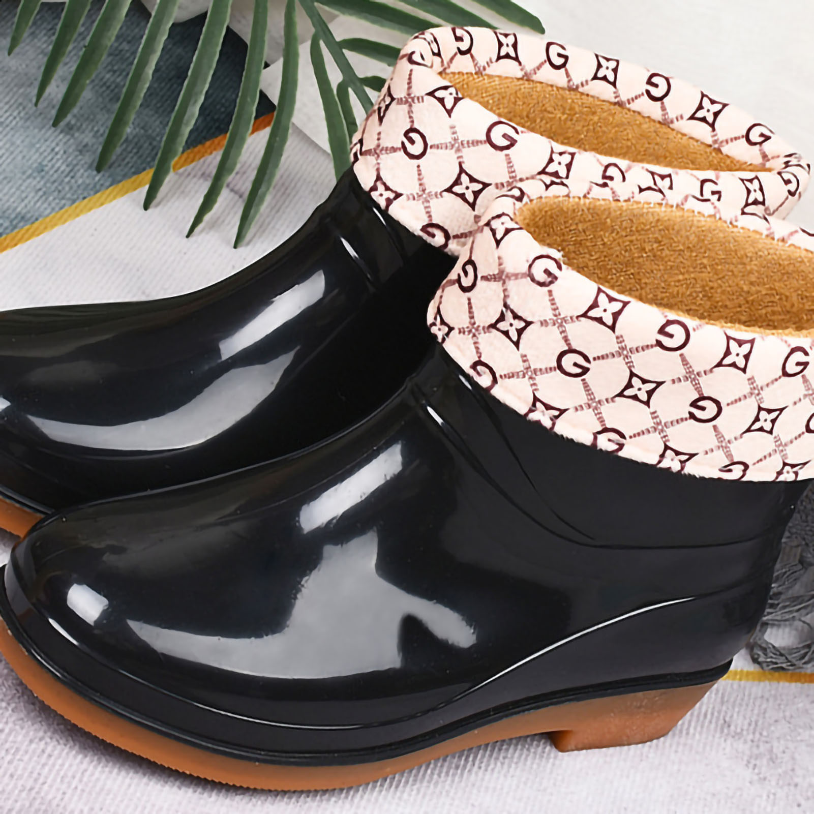 Elegante, Knöchelhohe Damen-regenstiefel Mit Rutschfester Sohle Stilvolle Wasserschuhe Mit Kurzem Schaft Und Strapazierfähiger Gummisohle Wasserschuhe Für Erwachsene Schwarz Größe 40