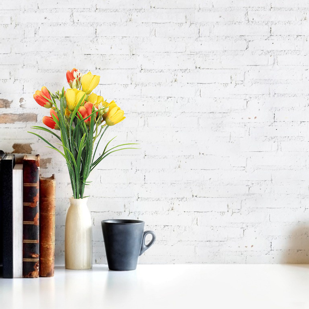 Ein Strauß Aus 2 Künstlichen Orangefarbenen Tulpen Für Wohn- Und Esszimmer (siehe Foto).