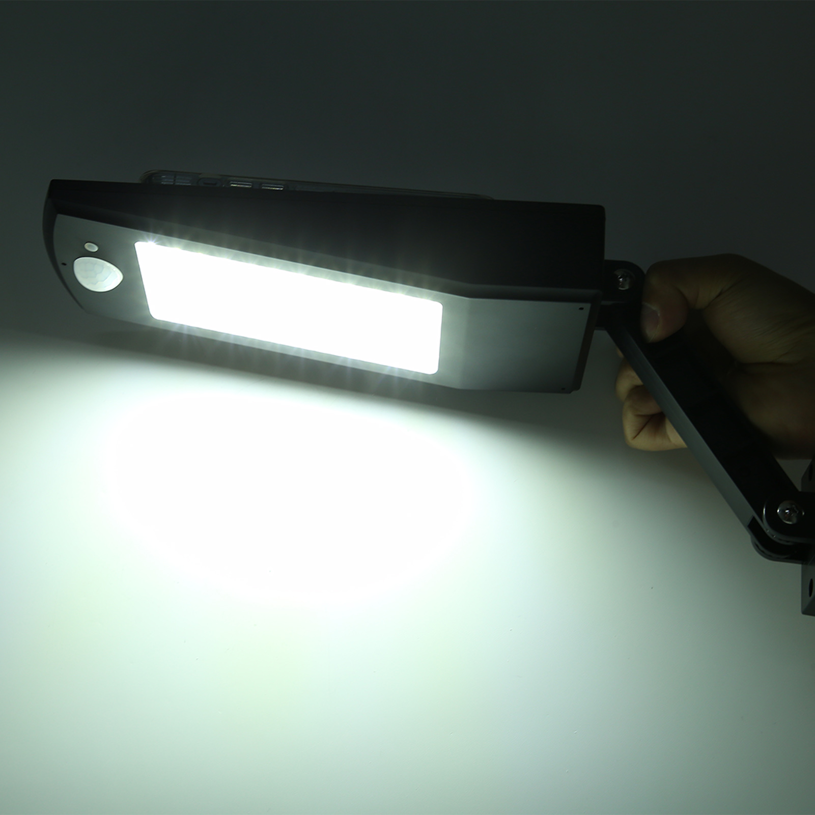Solar-wandleuchte Mit 48 Leds, Präsenzerkennung, Mehreren Beleuchtungsmodi, Einstellbarem Winkel, Wasserdicht, Für Die Außenbeleuchtung Von Gärten Und Straßen.