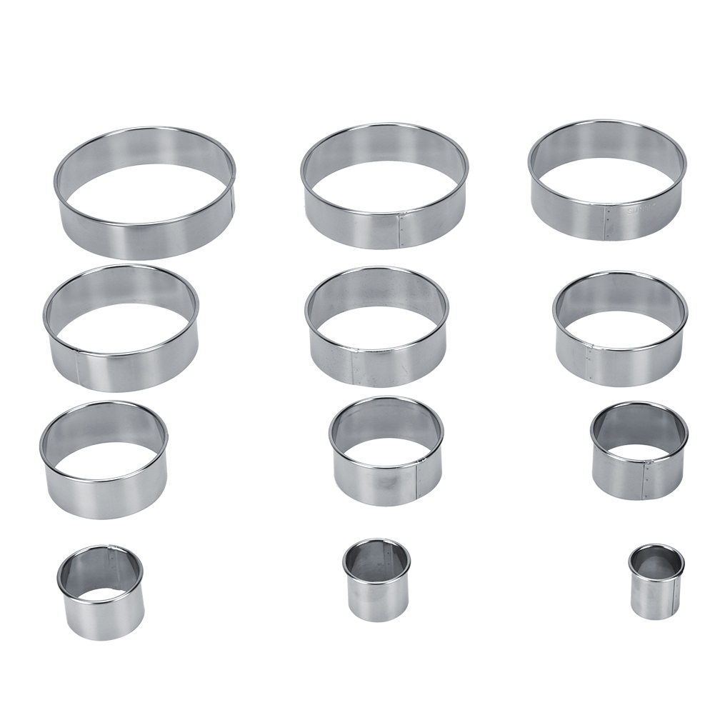 Set Mit 12 Tragbaren Runden Ausstechformen Für Kekse, Mousse Und Kuchen, Edelstahlringen Und Backzubehör