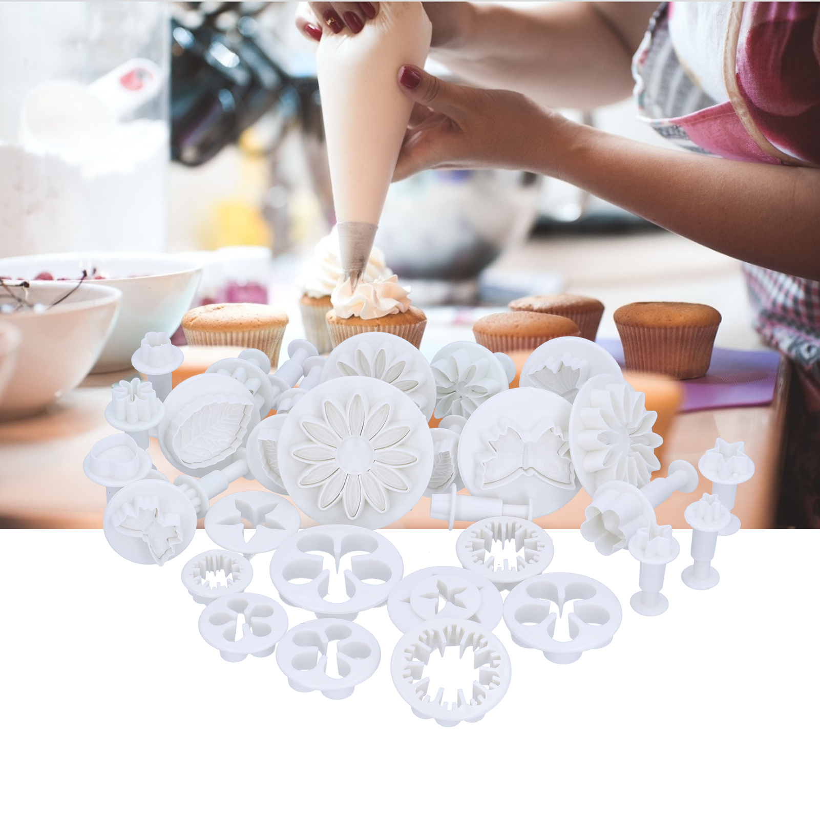 Set Mit 33 Förmchen Für Fondant, Kekse Und Andere Leckereien – Backzubehör Und Bastelwerkzeuge