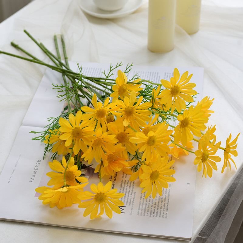 5 Künstliche Margeritenblumen Aus Kunststoff Und Stoff, Gelb – Moderne Innendekoration Für Wohnzimmer, Schlafzimmer Oder Büro – Realistisch, Pflegeleicht, Ideal Für Diy Und Veranstaltungen