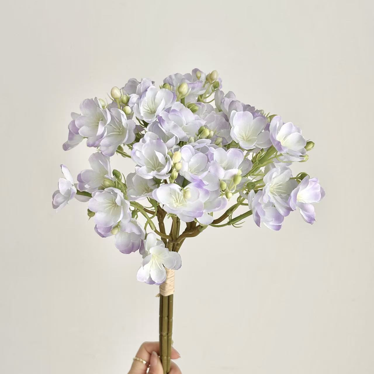 Künstlicher Strauß Aus Violetten Jasminblüten – 4 Zweige, Ideal Für Innendekoration, Fotoshootings, Hochzeiten Und Als Accessoire Für Brautzeremonien