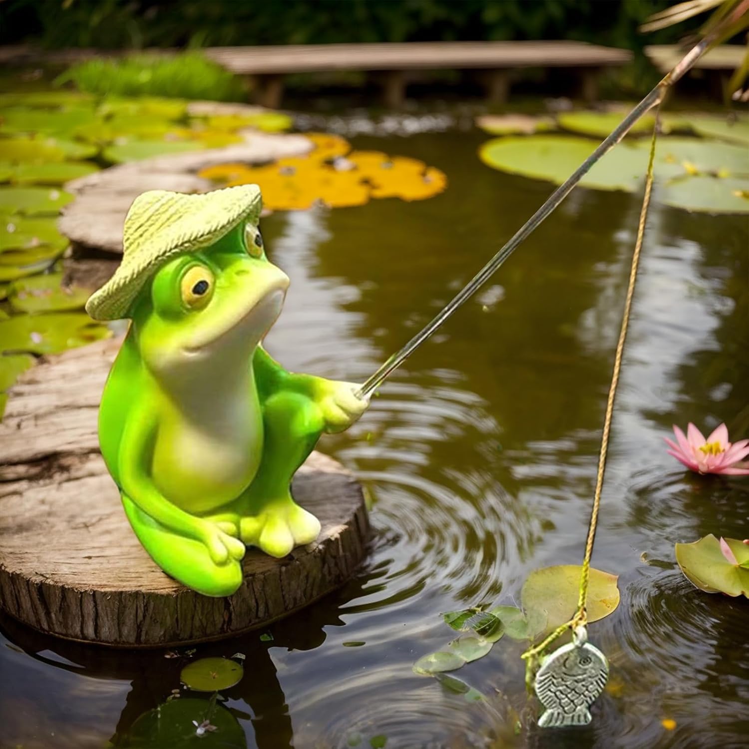 Jeiibrzui Garten-fischerfigur – 8 X 4,5 X 4 Cm – 1 Stück – Handbemalt – Kunstharzfigur Für Teich Und Terrasse
