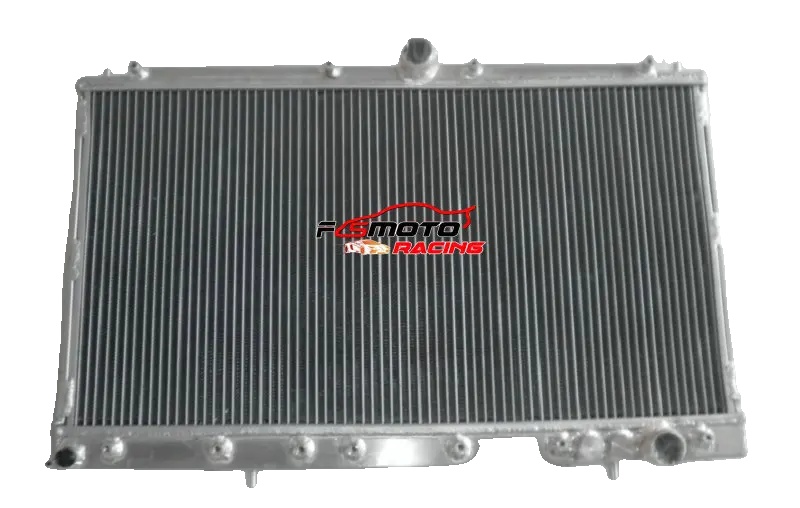 Aluminiumkühler, Kernmaß 650mm X 420mm X 50mm, Gesamtmaß 770mm X 450mm X 65mm, Einlassgröße 35mm, Auslassgröße 38mm, Kompatibilität