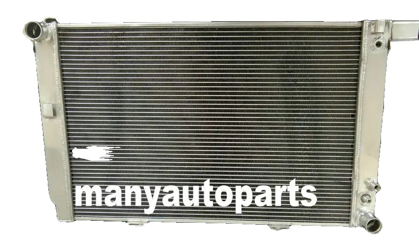 Aluminiumkühler, Kernmaß 26 1/4" X 18 1/2" X 2", Gesamtmaß 35 1/2" X 20 1/4" X 4 3/8", Einlass/auslass 1 1/2", Passend Für 1990-2002 Mercedes-benz