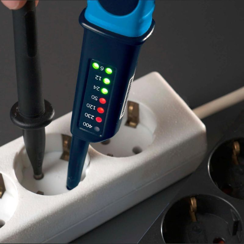 Le Testeur De Tension 400 Avec Stylo De Test À Affichage Led A Mesuré La Tension Alternative Et Continue De 6 À 400 V, Y Compris La Mesure De Tension Triphasée