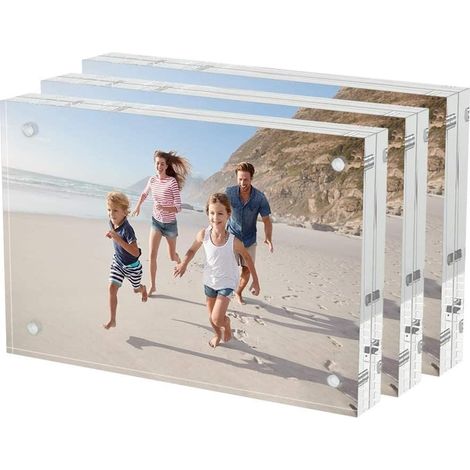 Set Aus 3 Acryl-fotorahmen (10x15 Cm), Doppelseitig Magnetisch, Transparent Und Rahmenlos, Zur Aufstellung Auf Einem Schreibtisch.