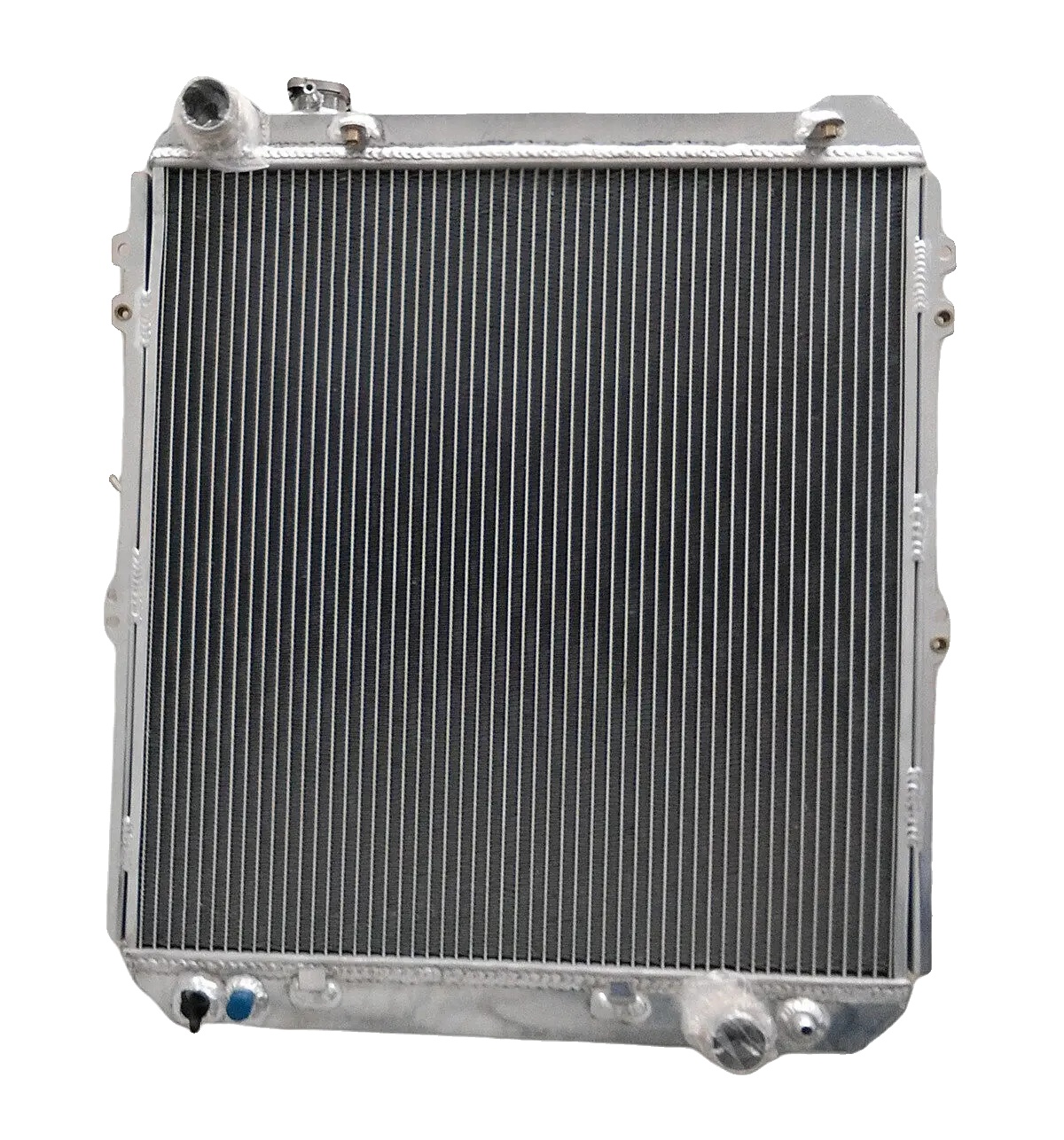 Kühler, Aluminium, Kernmaß 550mm X 528mm X 56mm, Gesamtmaß 665mm X 600mm X 117mm, Einlass/auslassmaß 38mm, Integrierter Ölkühler
