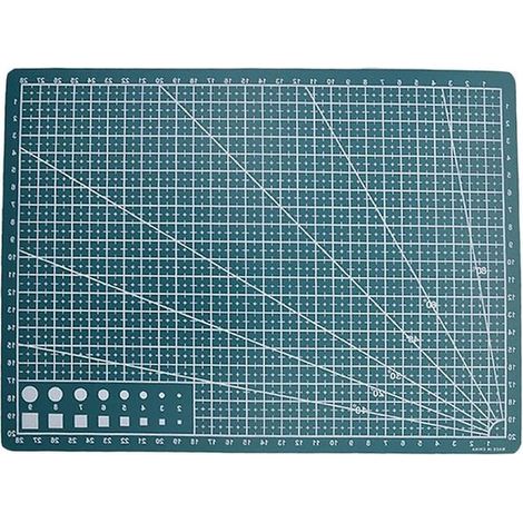 Schneidematte Im A4-format Für Scrapbooking Und Bastelarbeiten Mit Schablonenmesser Und Handwerkzeugen