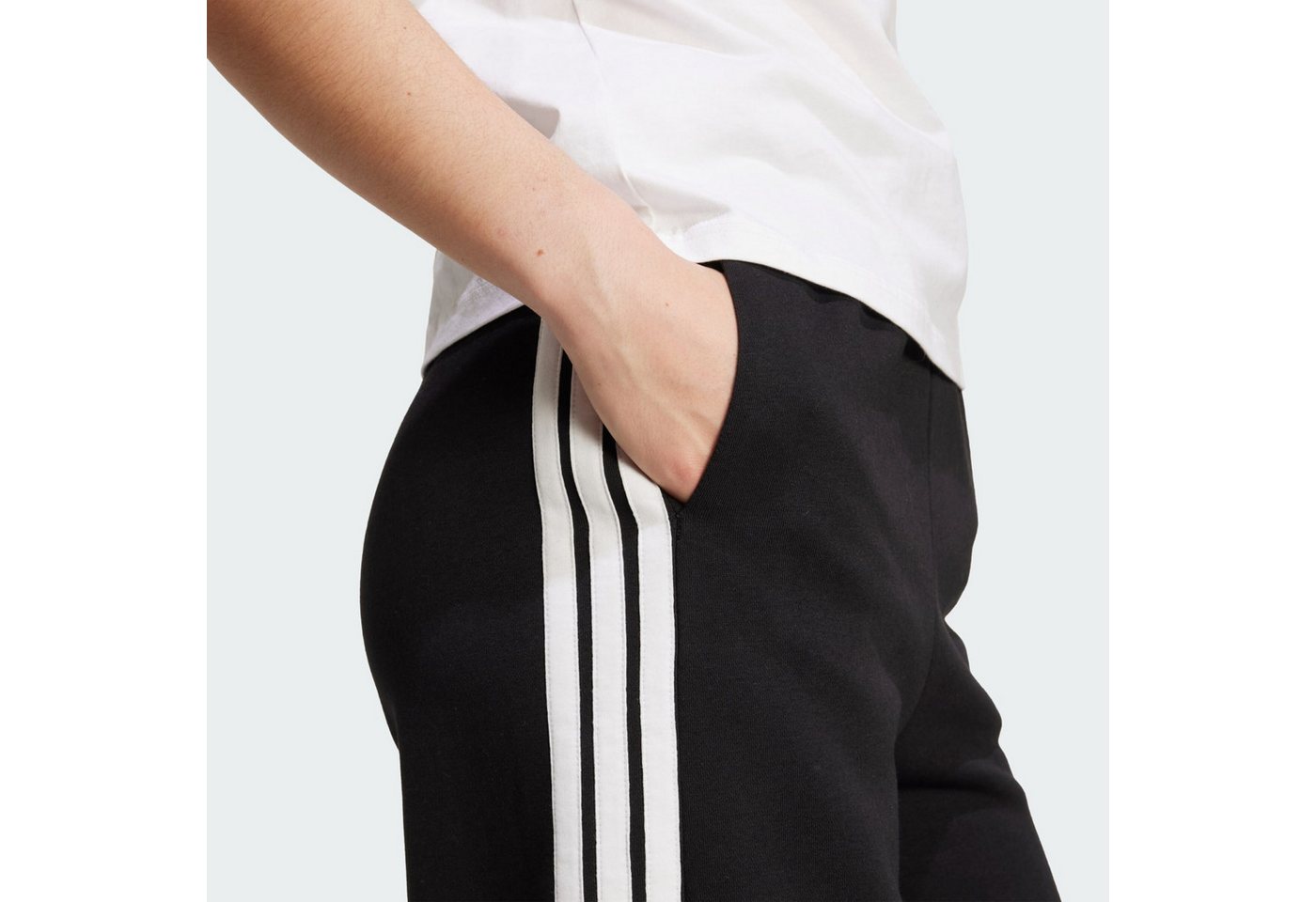adidas Sportswear Sporthose 3-Stripes Fleece Wide (1-tlg) Bild 3