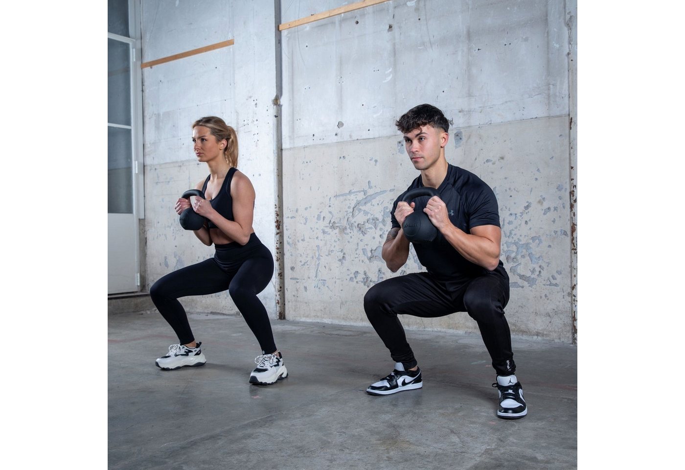 VirtuFit Kettlebell Pro - Gusseisen - Breiter Griff - 16 kg