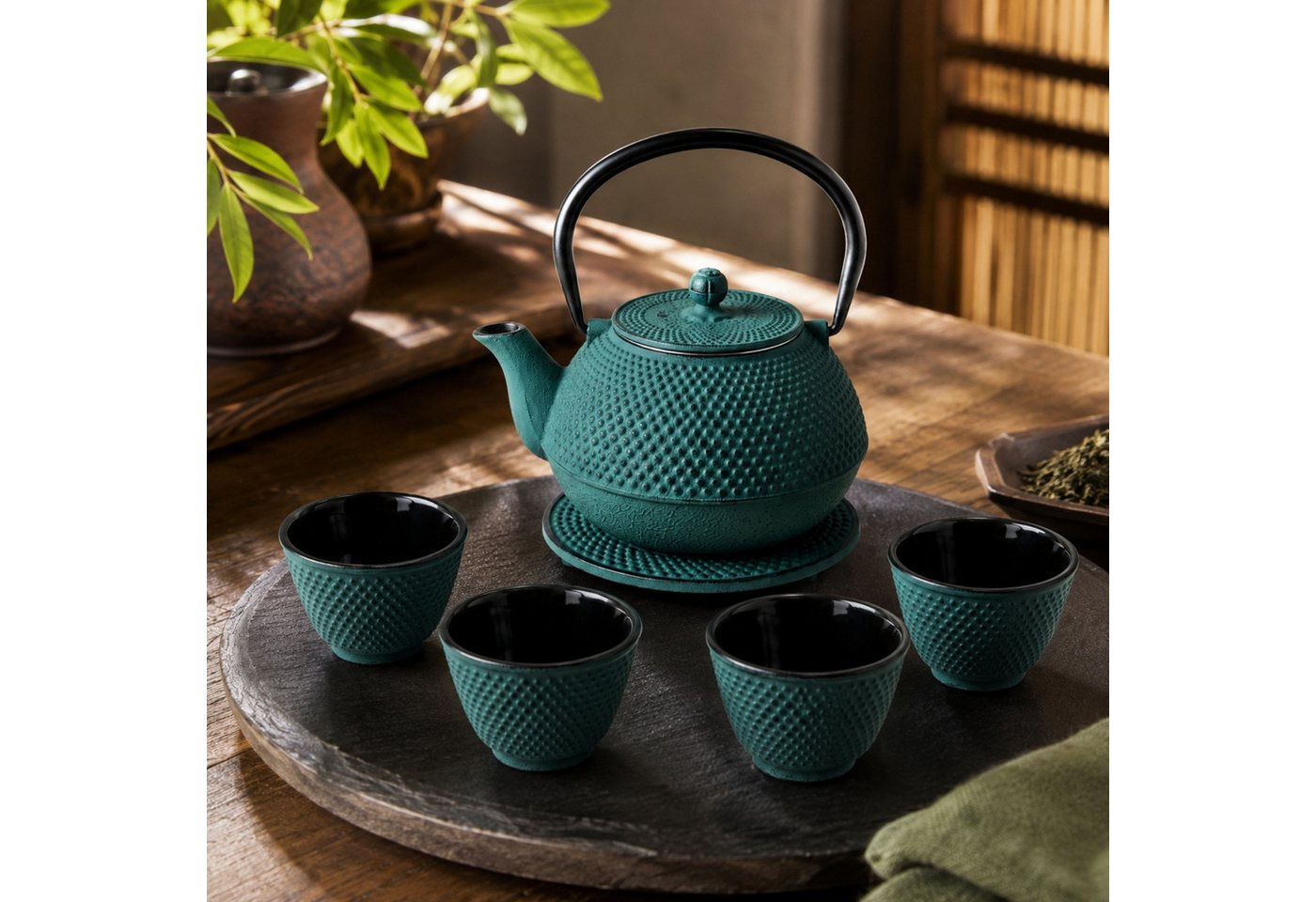AROMELIO Wasserkocher Gusseisen Teekanne mit Sieb, Tassen und Untersetzer SONO, 1,2 l Bild 3