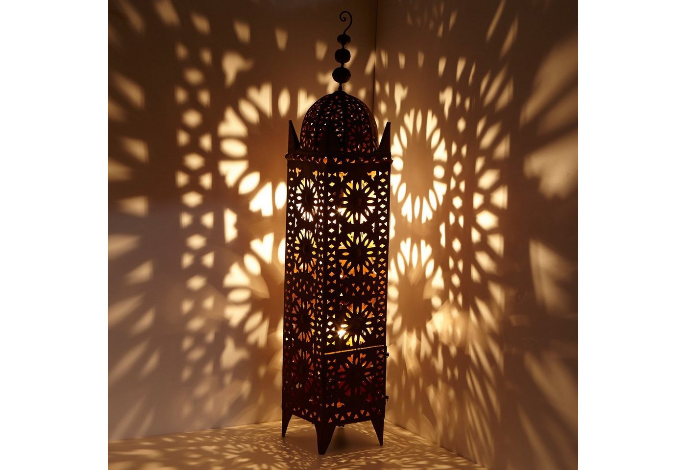 Casa Moro Laterne Orientalische Eisenlaterne Hilal H144 cm marokkanisches Windlicht (in edelrost-braun für Außen & Innen, hängend & stehend), Garten Deko Laterne - Kunsthandwerk aus Marokko L1658