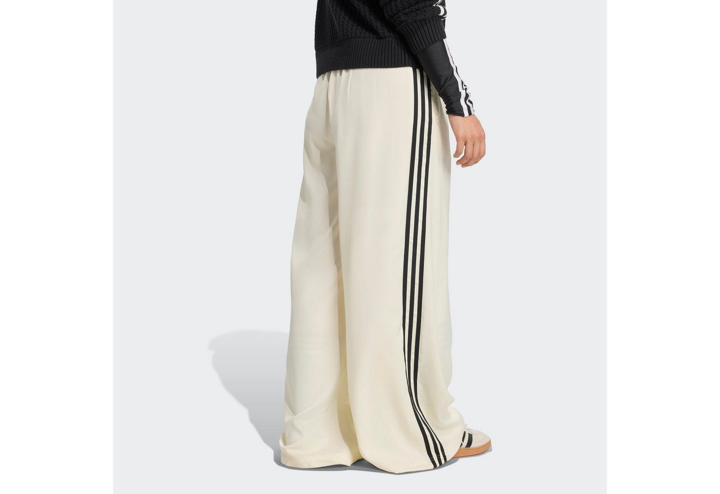 adidas Originals Sporthose SATIN TP WL normal-weite Passform, sportlicher Stil, aus Polyester und Elasthan Bild 4