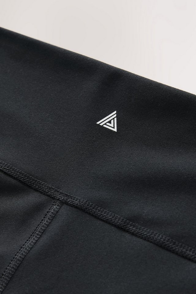 Next Trainingsshorts Active Sports bauch- und poformende Shorts (1-tlg) Bild 2