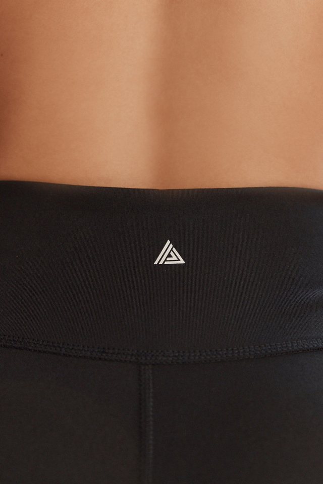 Next Trainingsshorts Active Sports bauch- und poformende Shorts (1-tlg) Bild 4