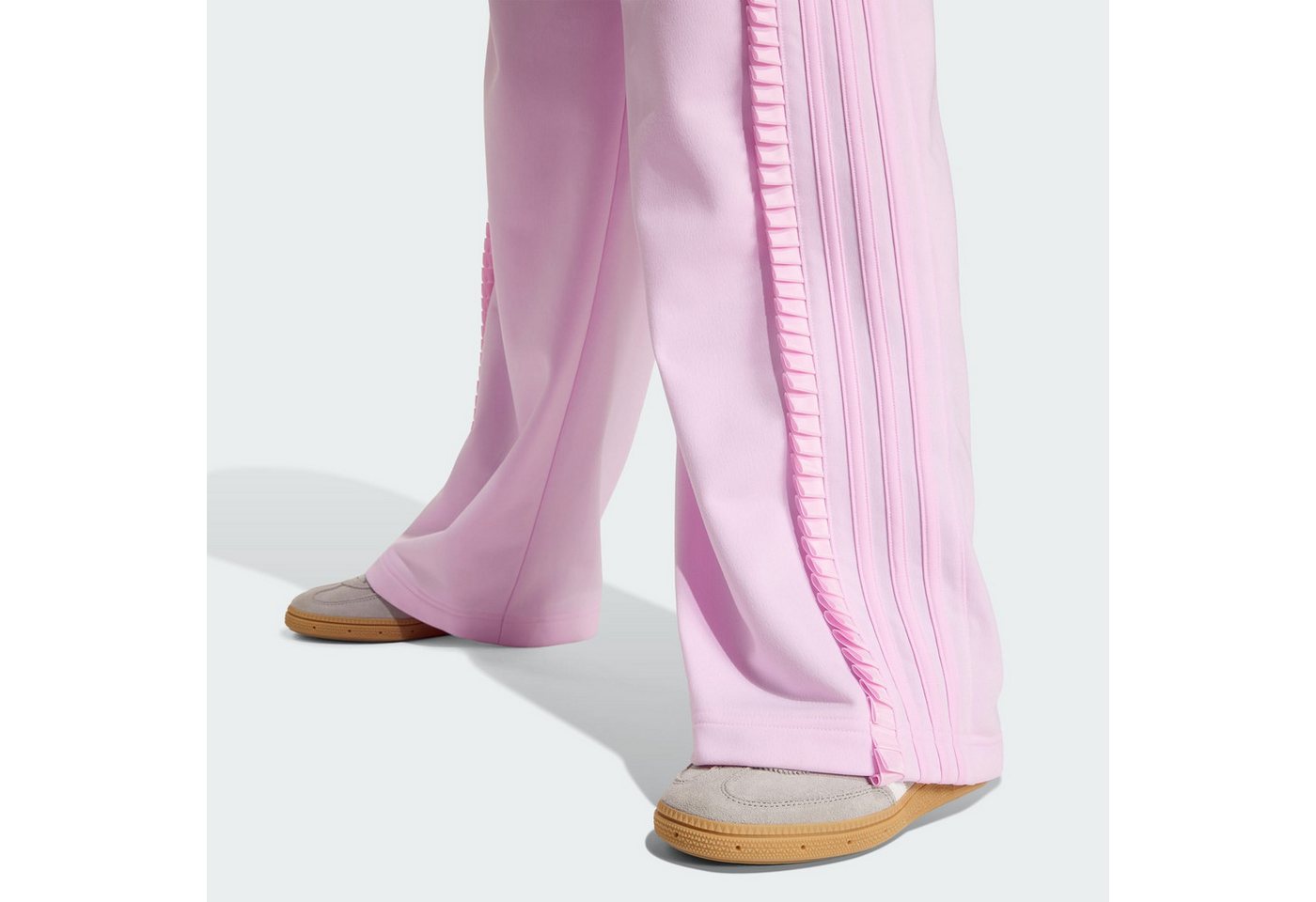 adidas Originals Trainingshose FIREBIRD TRAININGSHOSE, LOCKER GESCHNITTEN (1-tlg) Bild 4
