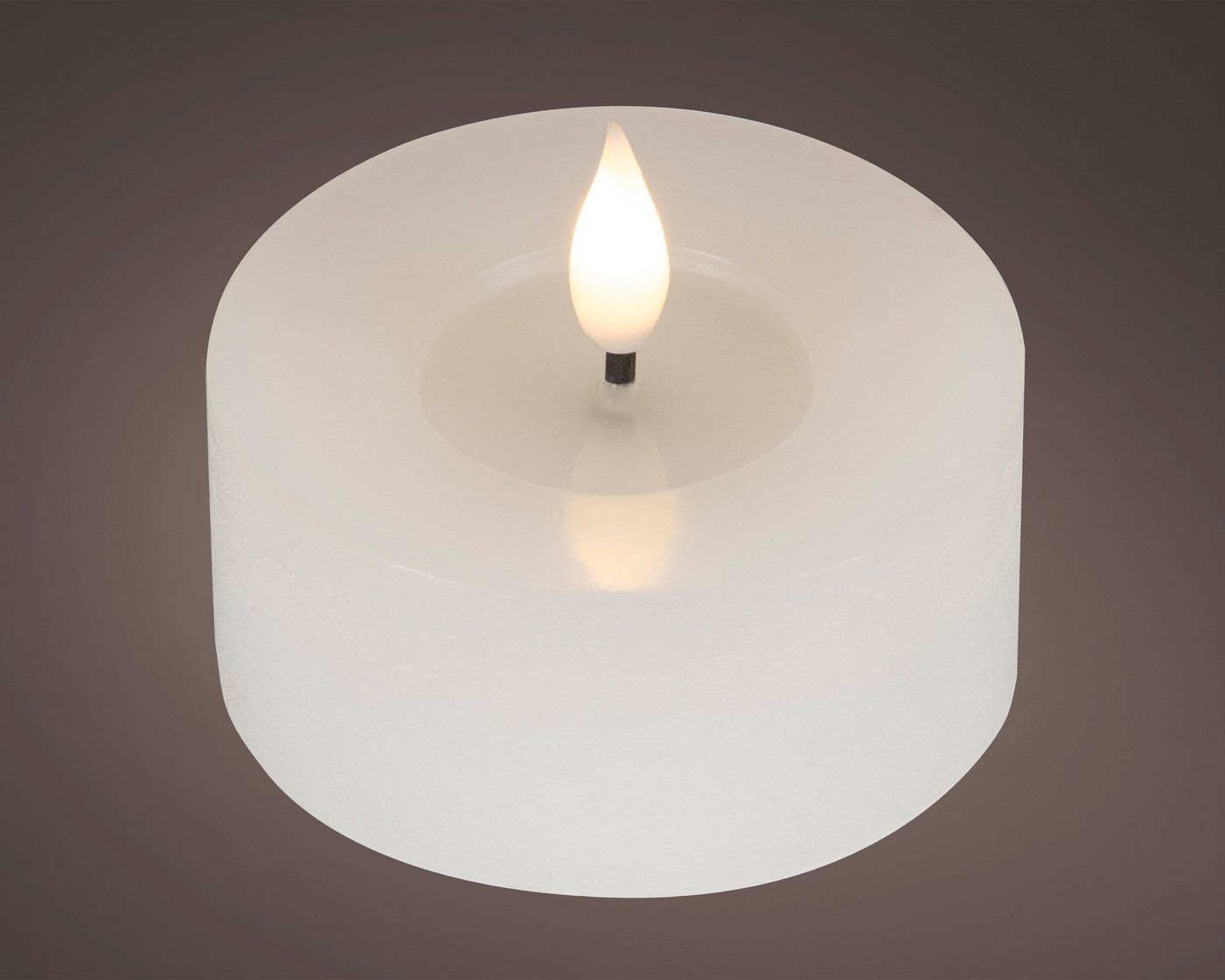 Lumineo LED-Kerze, Timer, warmweiß, LED Kerzen 6x7,5cm mit Timer Wachs 2 Stück - Flacker-Effekt Warmweiß Bild 2