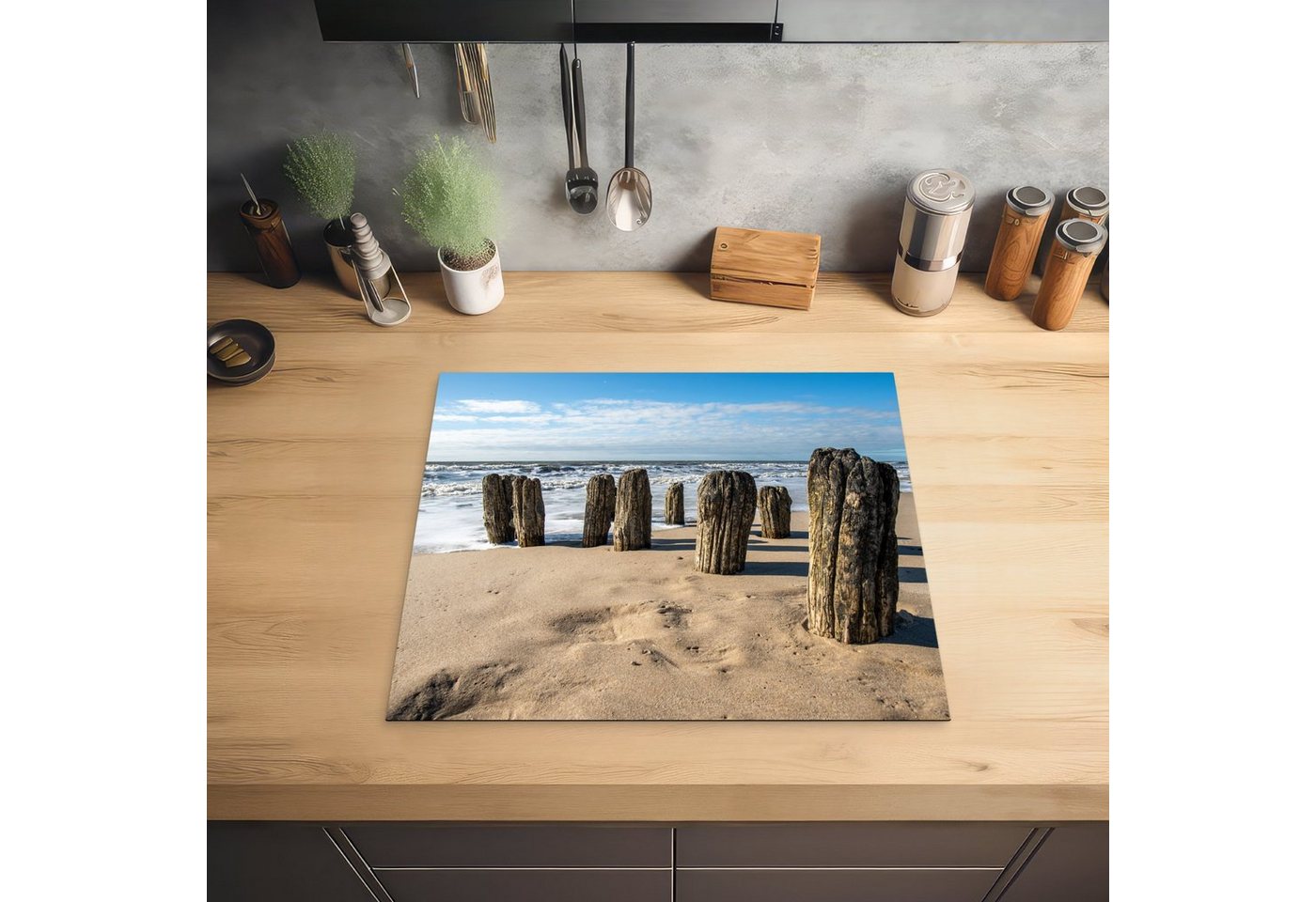 MuchoWow Herd-Abdeckplatte Sand - Strand - Pfahl - Wasser - Sommer, Vinyl, (1 tlg), Ceranfeldabdeckung Küche, Herdabdeckplatte Einteilig, 60x52 cm Bild 5