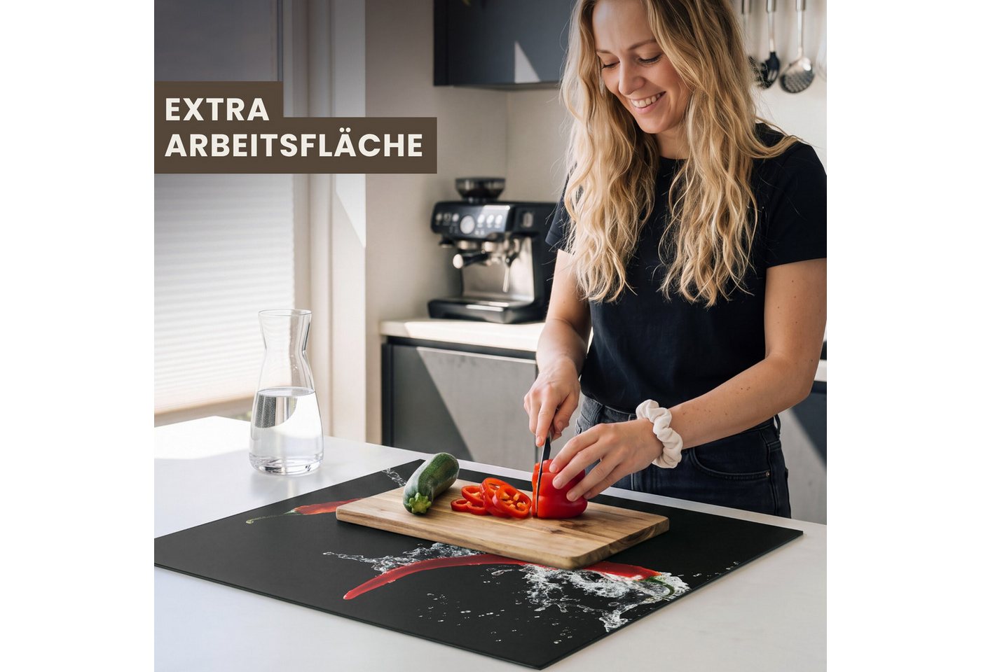 MuchoWow Herd-Abdeckplatte Chilischote - Stilleben - Wasser - Schwarz - Rot, Vinyl, (1 tlg), Cerankochfeld Abdeckung, Herd Abdeckplatten Vinyl, 58.3x51.3 cm Bild 2