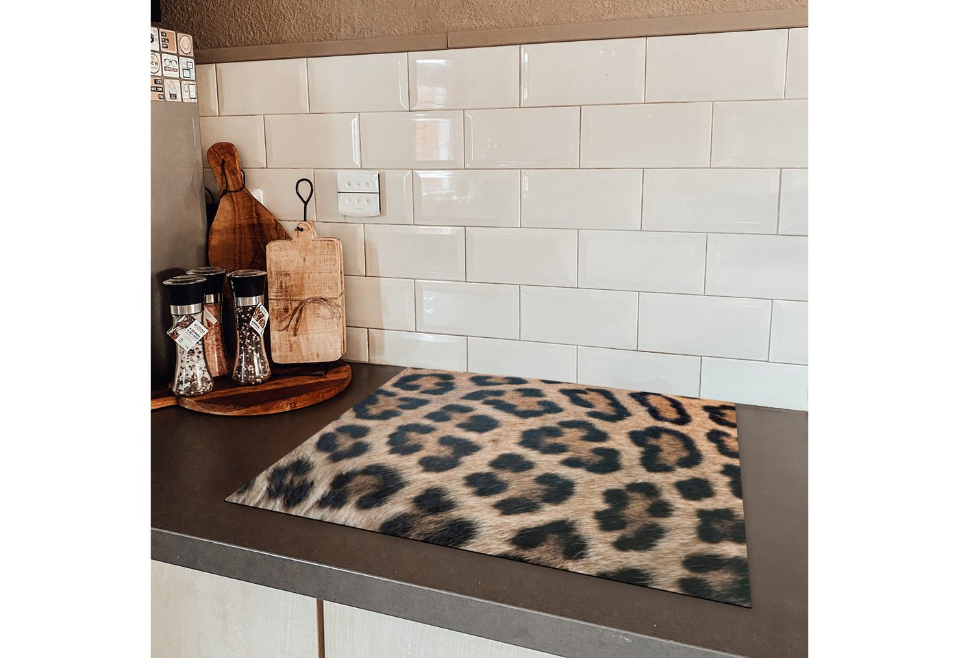 MuchoWow Herd-Abdeckplatte Leopardenmuster, Vinyl, (1 tlg), Abdeckung Induktionskochfeld Schutzmatte, Küche Deko, 65x52 cm Bild 2
