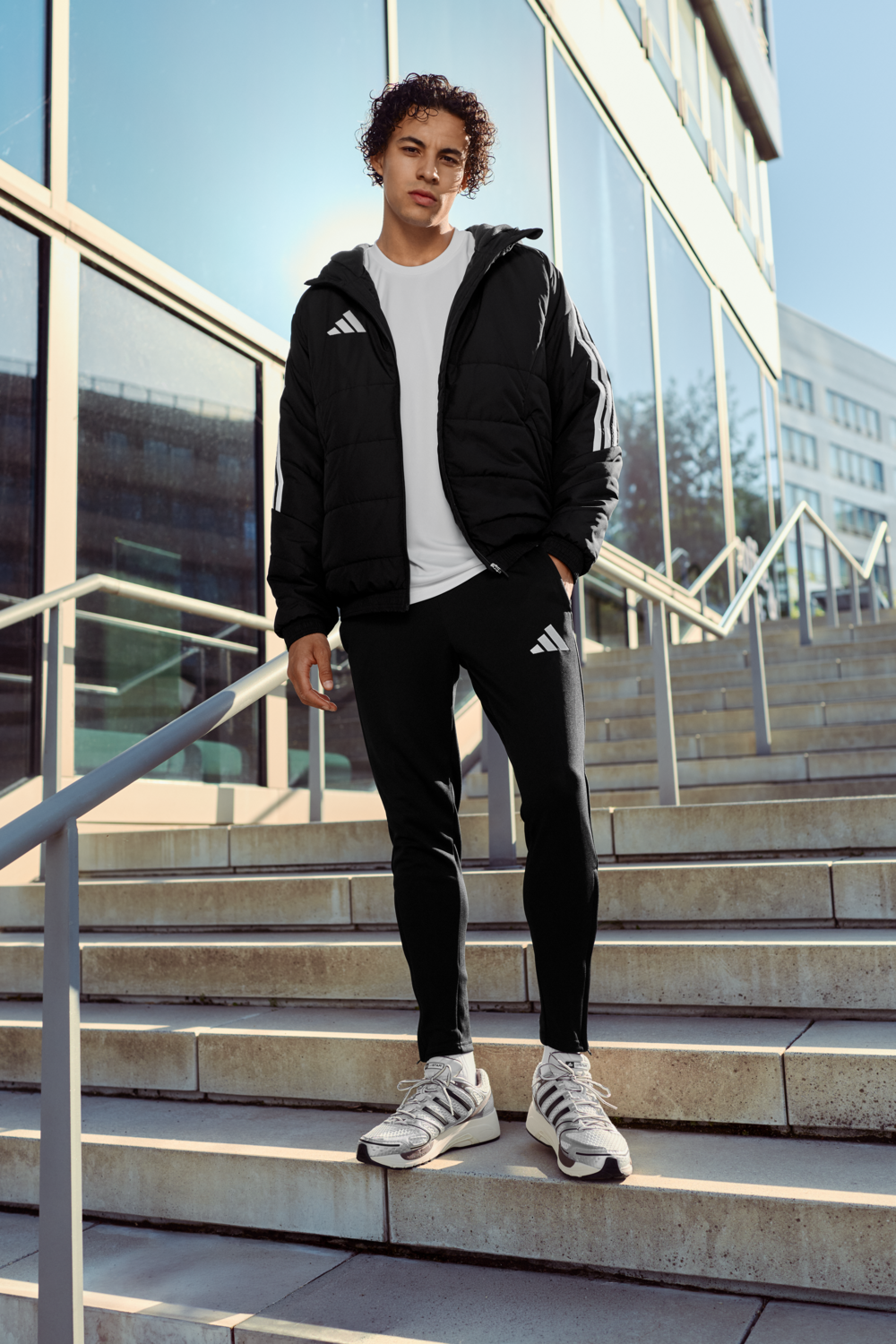 ADIDAS Herren Trainingshose (L) Bild 4