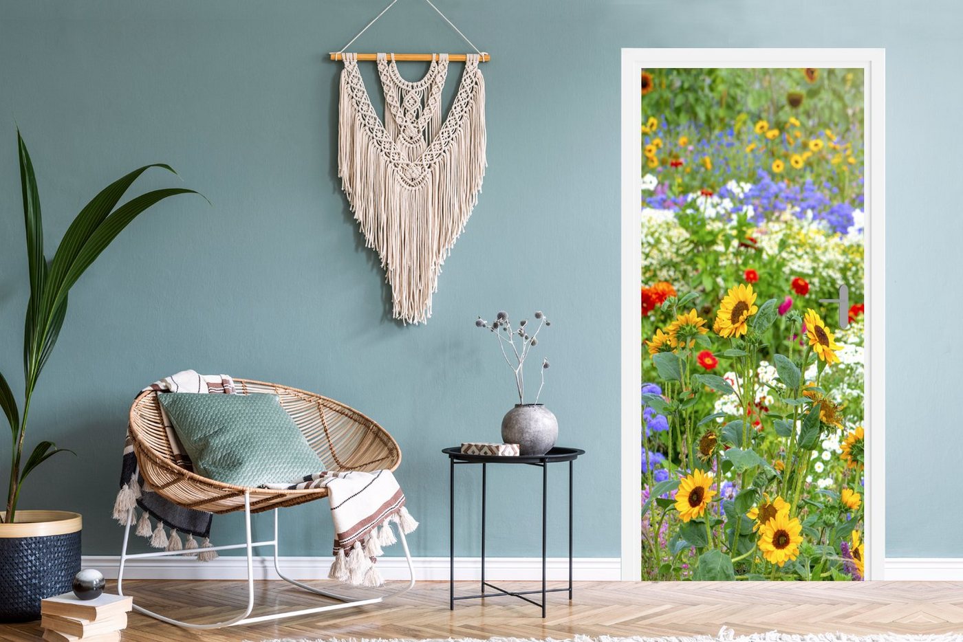 MuchoWow Türtapete Ziergras mit verschiedenen Blumen, Matt, bedruckt, (1 St), Selbstklebende Tapete, Folie für Möbel, 75x205 cm Bild 3