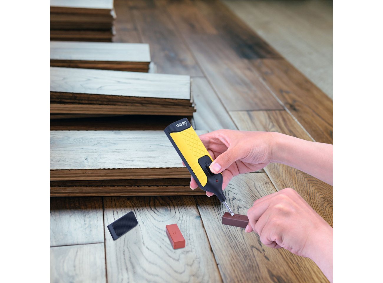 Casativo Boden-Reparaturset Bewährtes Reparaturkit für Holz-, Laminat- Kork- und Parkettböden, 11 verschiedene Farben, auch bei Holzmöbeln einsetzbar Bild 5