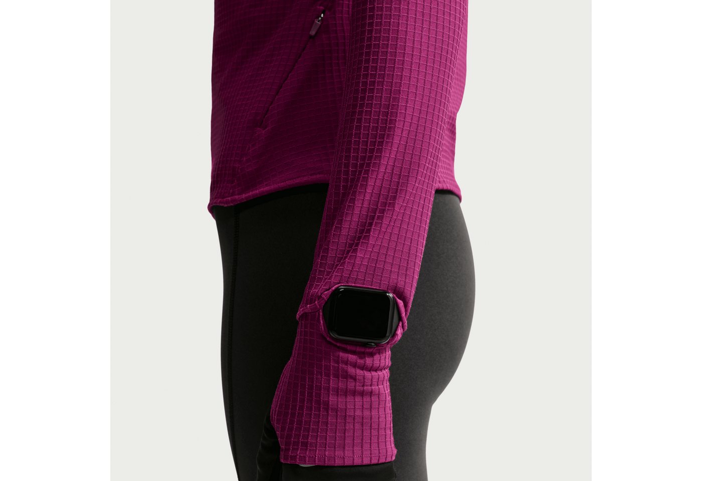 Nike Laufshirt W NK TF SWIFT HOODED LS TOP mit Rundhalsausschnitt, Kurzarm-Design, schnell trocknend Bild 4