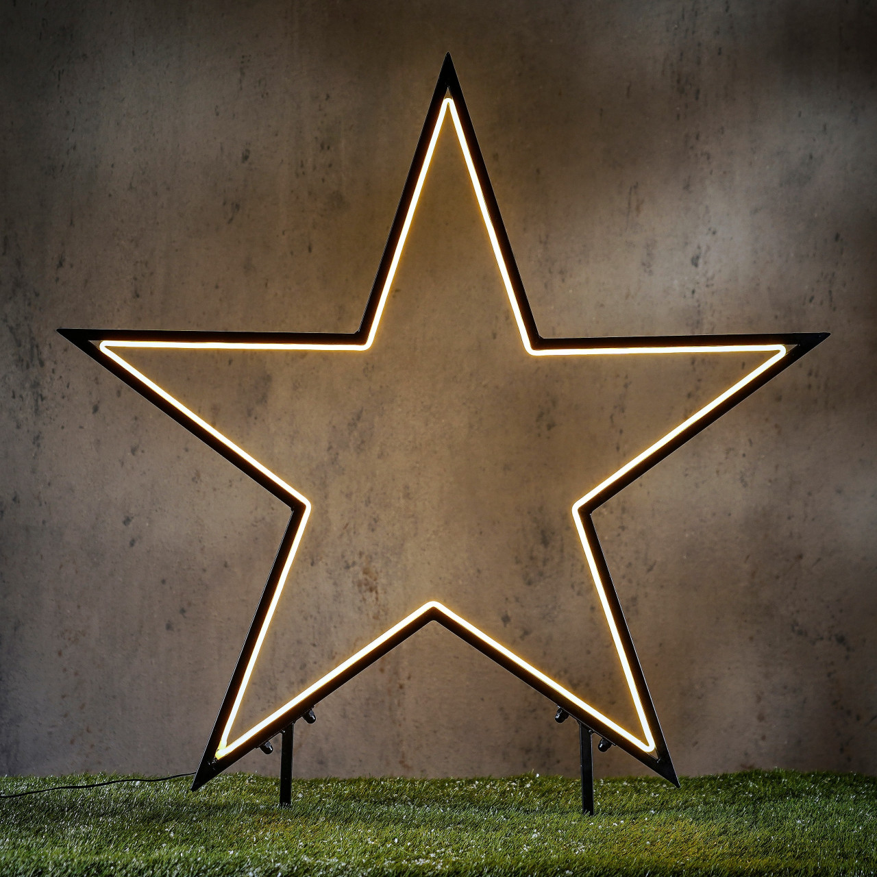 Luca Lighting Garden Neon Gartenstecker Stern 135 cm warmweiß