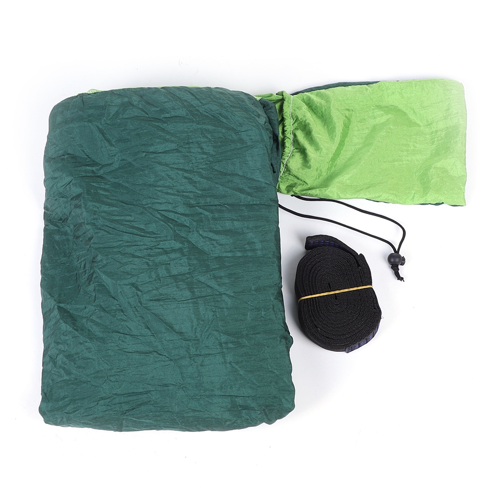 Grüne Und Dunkelgrüne Nylon-camping- Und Reisehängematte, Große Und Lange Outdoor-schaukelliege 300x200 Cm, Tragkraft 300 Kg, Mit 2 Gurten Und 2 Schnallen