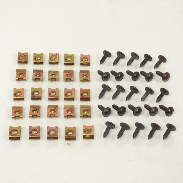 Set Mit 25 Klammern Und 25 Schrauben (ø 5 Mm X 16 Mm) Für Die