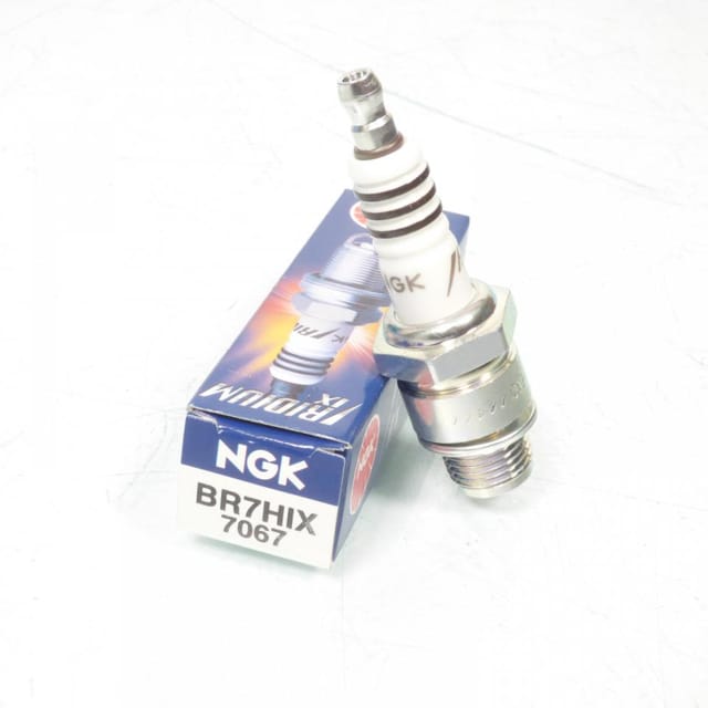 Zündkerze Ngk Für Roller Piaggio 125 Vespa Primavera Et3 Ab 2006