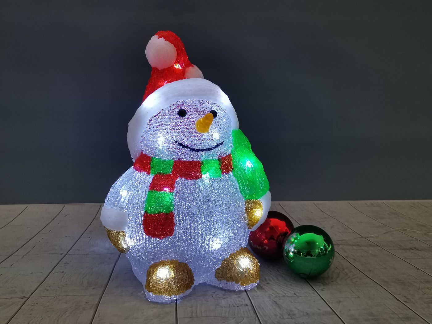 OTTO home LED Dekofigur Acryl Figur GAVVEN mit warmweißen LED's, LED fest integriert, Batteriebetrieb (3xAA) mit 6/18 Std. Timer, Zuleitung 50 cm