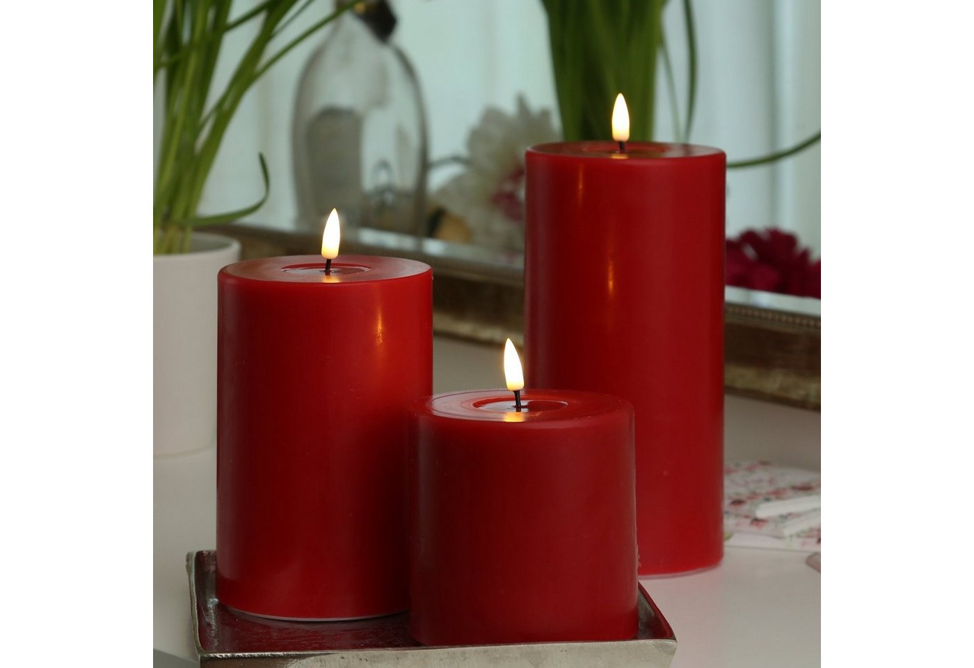 Deluxe Homeart LED-Kerze Mia Deluxe Echtwachs Wachsspiegel flackernd H: 10cm D: 10cm rot, LED Classic, warmweiß (2100K bis 3000K) Bild 4