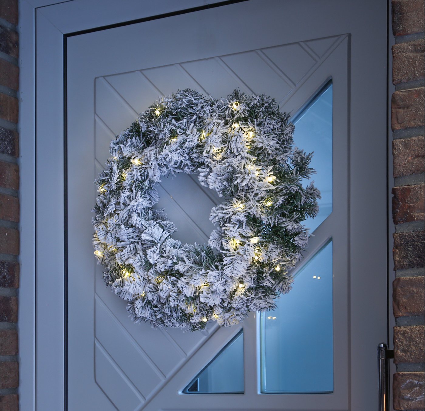 MARELIDA Dekokranz LED Tannenkranz Türkranz Weihnachtskranz beschneit beleuchtet D: 60cm Bild 2