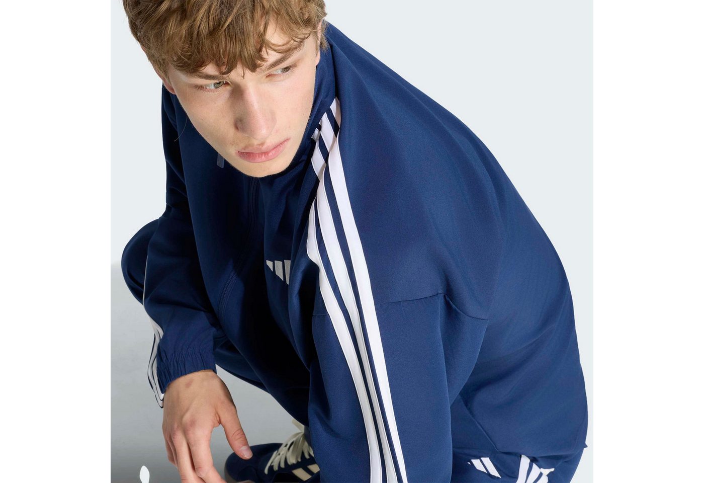 adidas Sportswear Trainingsanzug M 3S WV TS (2-tlg), zweiteiliger Trainingsanzug, sportlicher Stil, für Erwachsene Bild 3