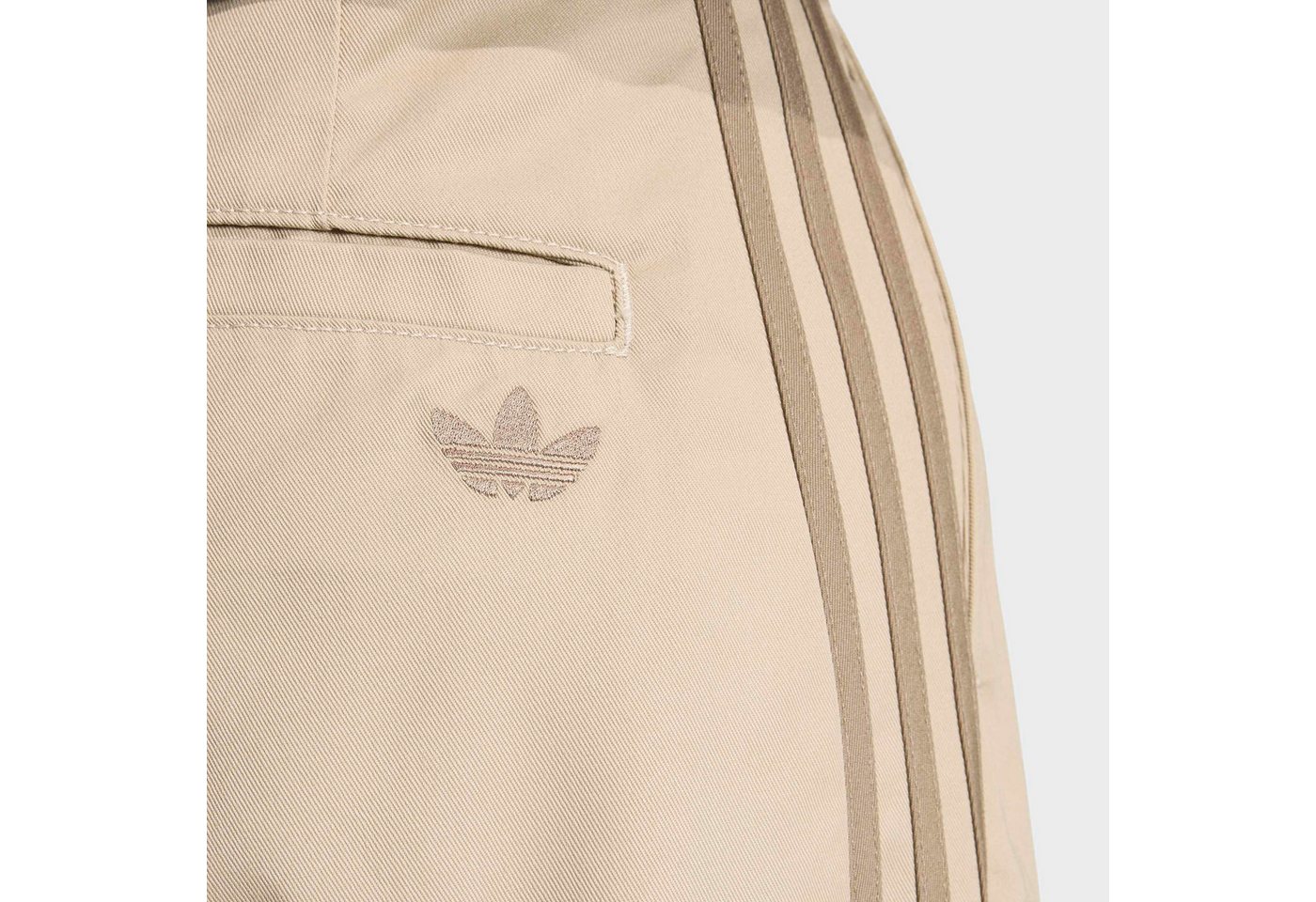 adidas Originals Sporthose TAILORED PANT mit Nadelstreifen, aus gewebtem Twill, locker geschnitten Bild 3