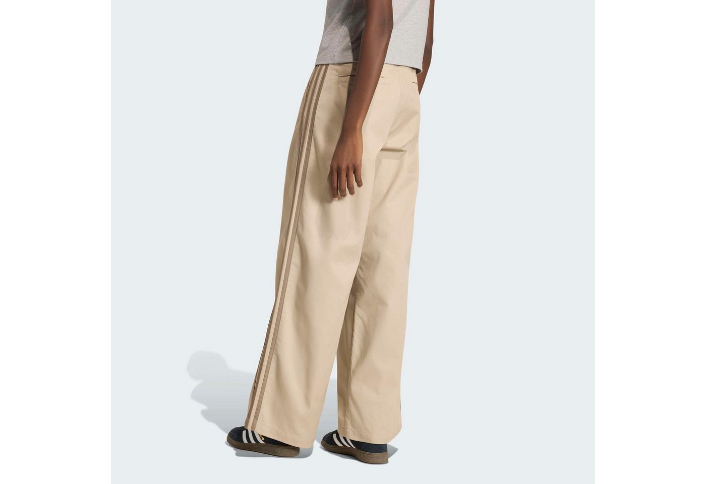 adidas Originals Sporthose TAILORED PANT mit Nadelstreifen, aus gewebtem Twill, locker geschnitten Bild 5