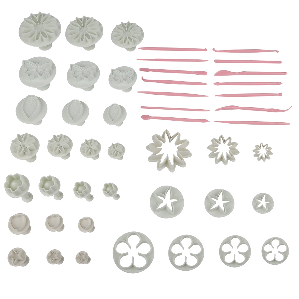 Set Mit 47 Weißen Kunststoff-blumenausstechern Zum Dekorieren Von Fondant, Keksen Und Selbstgemachtem Gebäck